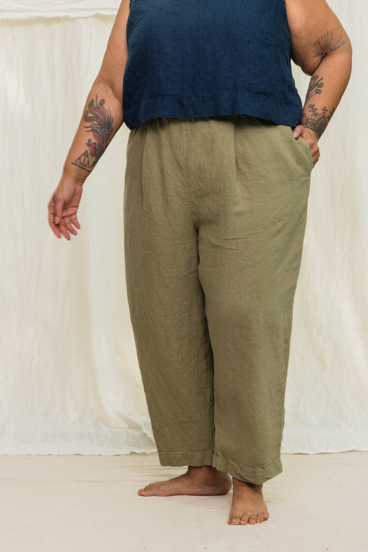 Andy Trouser in Midweight Linen Pear#color_pear
