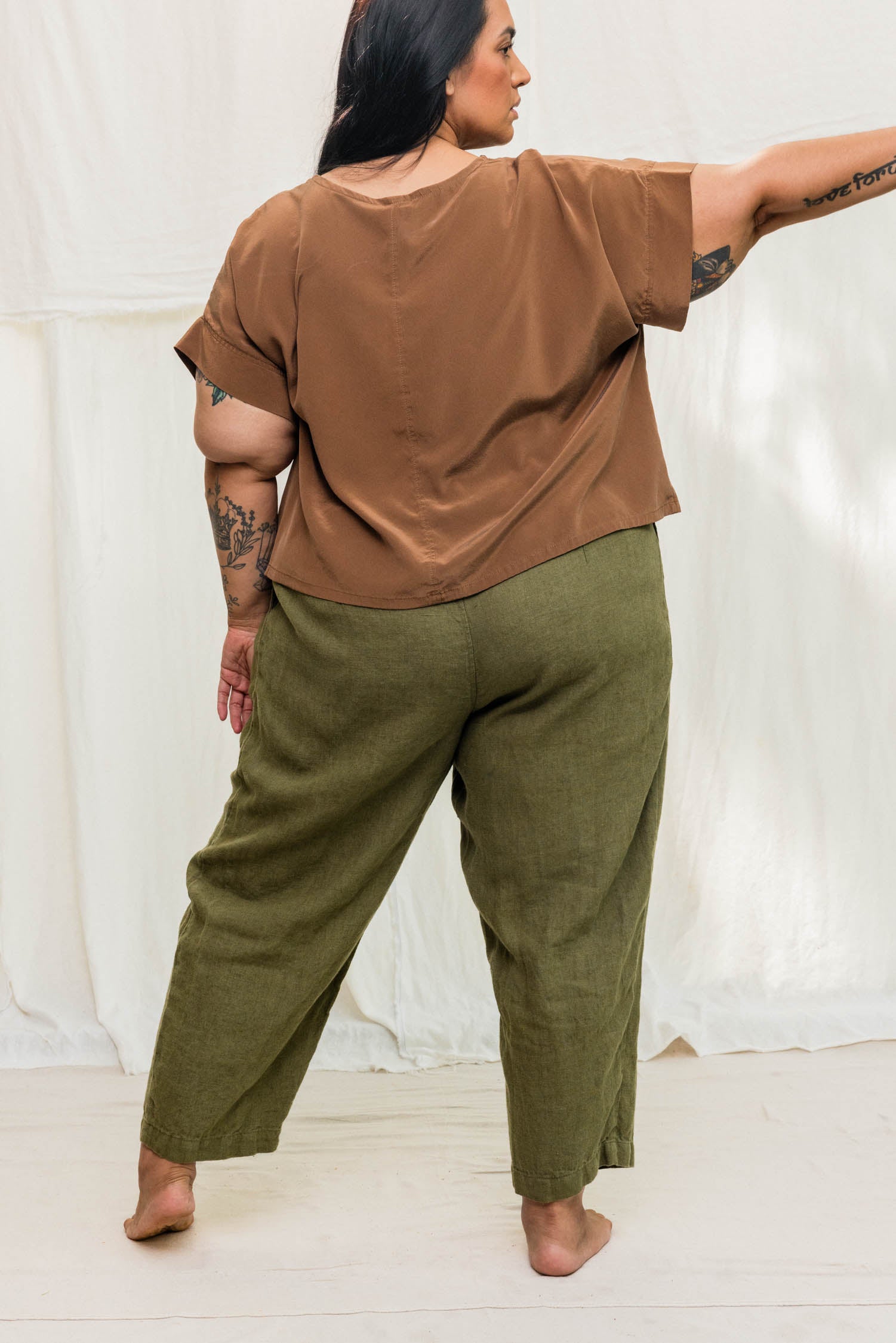 Andy Trouser in Midweight Linen Verte#color_verte