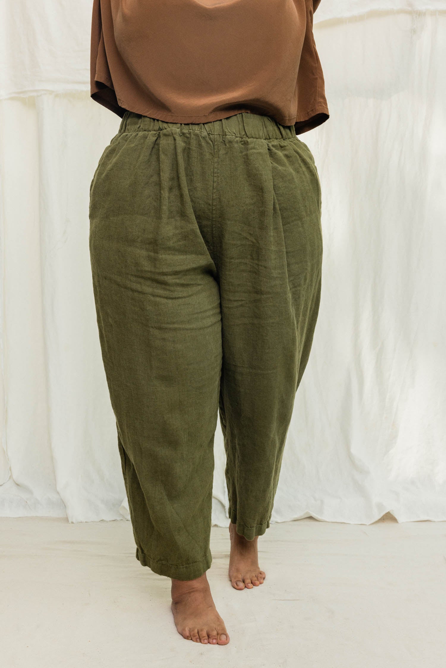 Andy Trouser in Midweight Linen Verte#color_verte