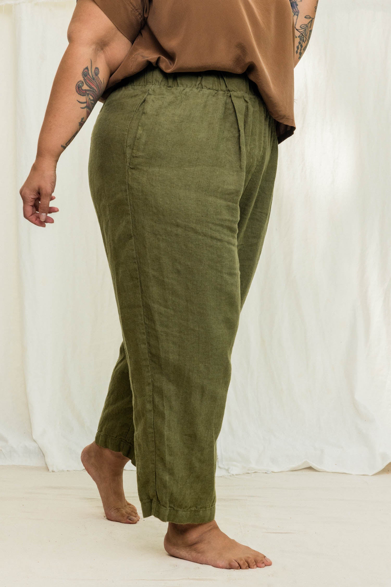 Andy Trouser in Midweight Linen Verte#color_verte