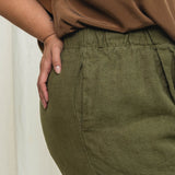 Andy Trouser in Midweight Linen Verte#color_verte