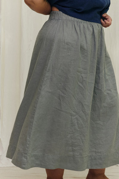 Bel Skirt in Lightweight Linen Overcast#color_overcast