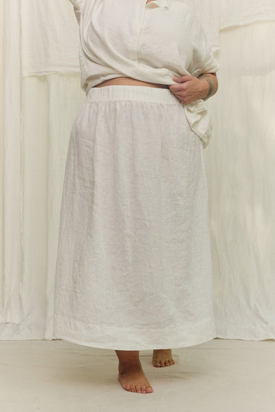 Bel Skirt in Lightweight Linen Salt#color_salt