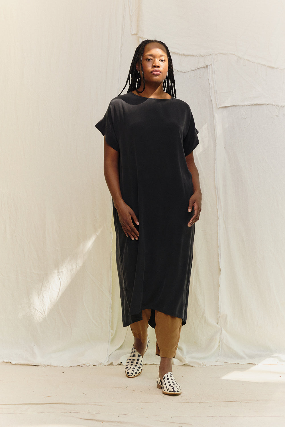 Georgia Midi in Washable Silk Graphite#color_graphite