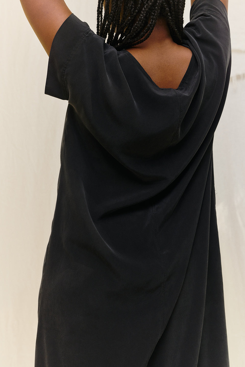 Georgia Midi in Washable Silk Graphite#color_graphite