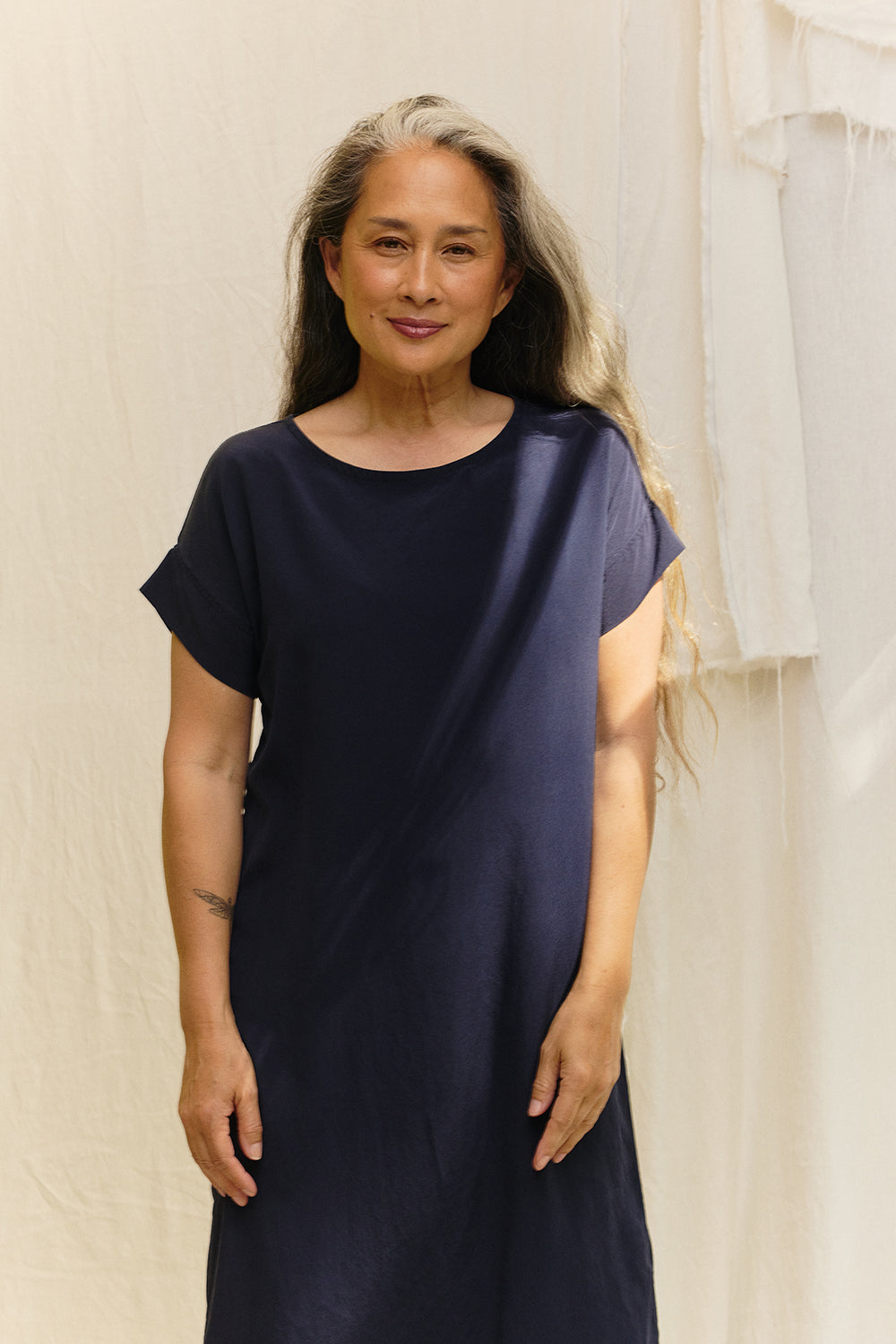 Georgia Midi in Washable Silk Midnight#color_midnight