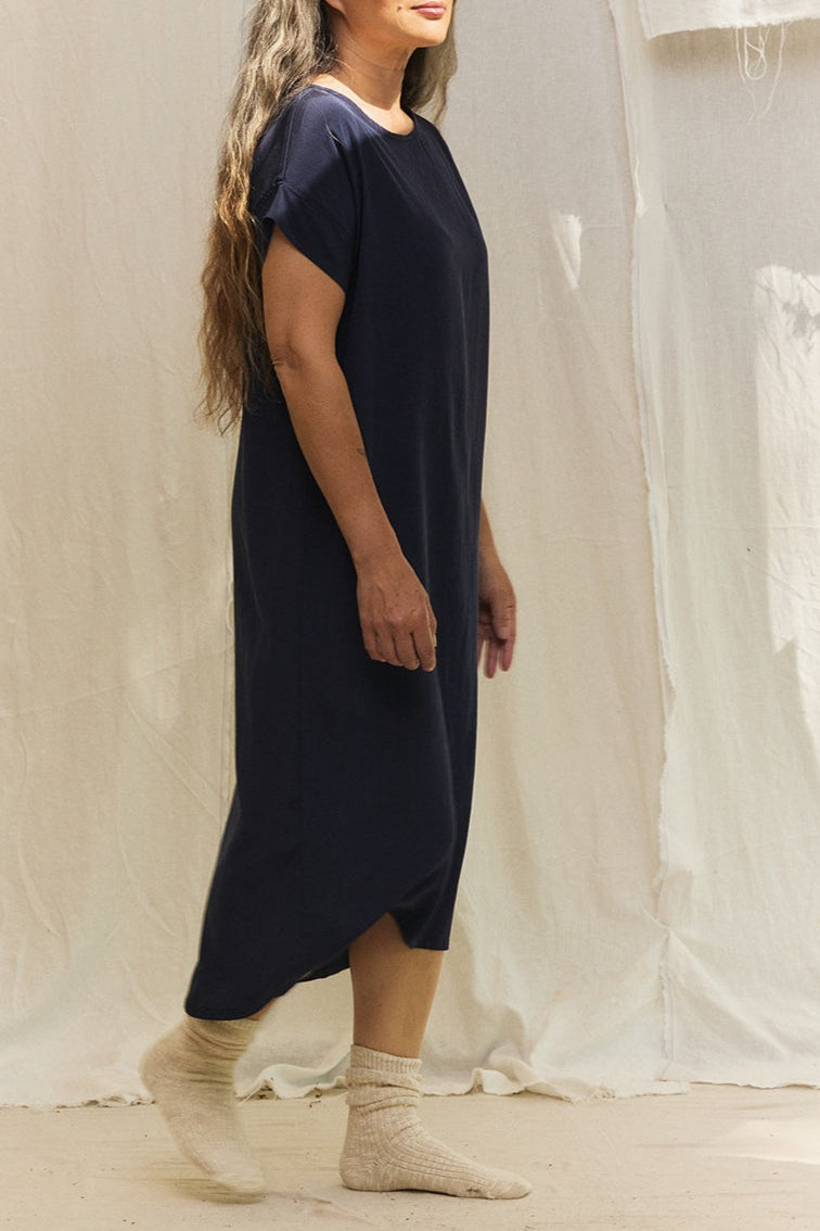 Georgia Midi in Washable Silk Midnight#color_midnight