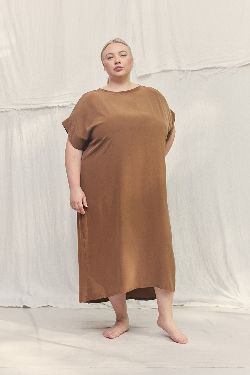 Georgia Midi in Washable Silk Ochre#color_ochre
