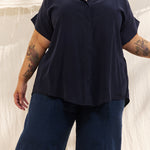 Georgia Snap Top in Washable Silk Midnight#color_midnight