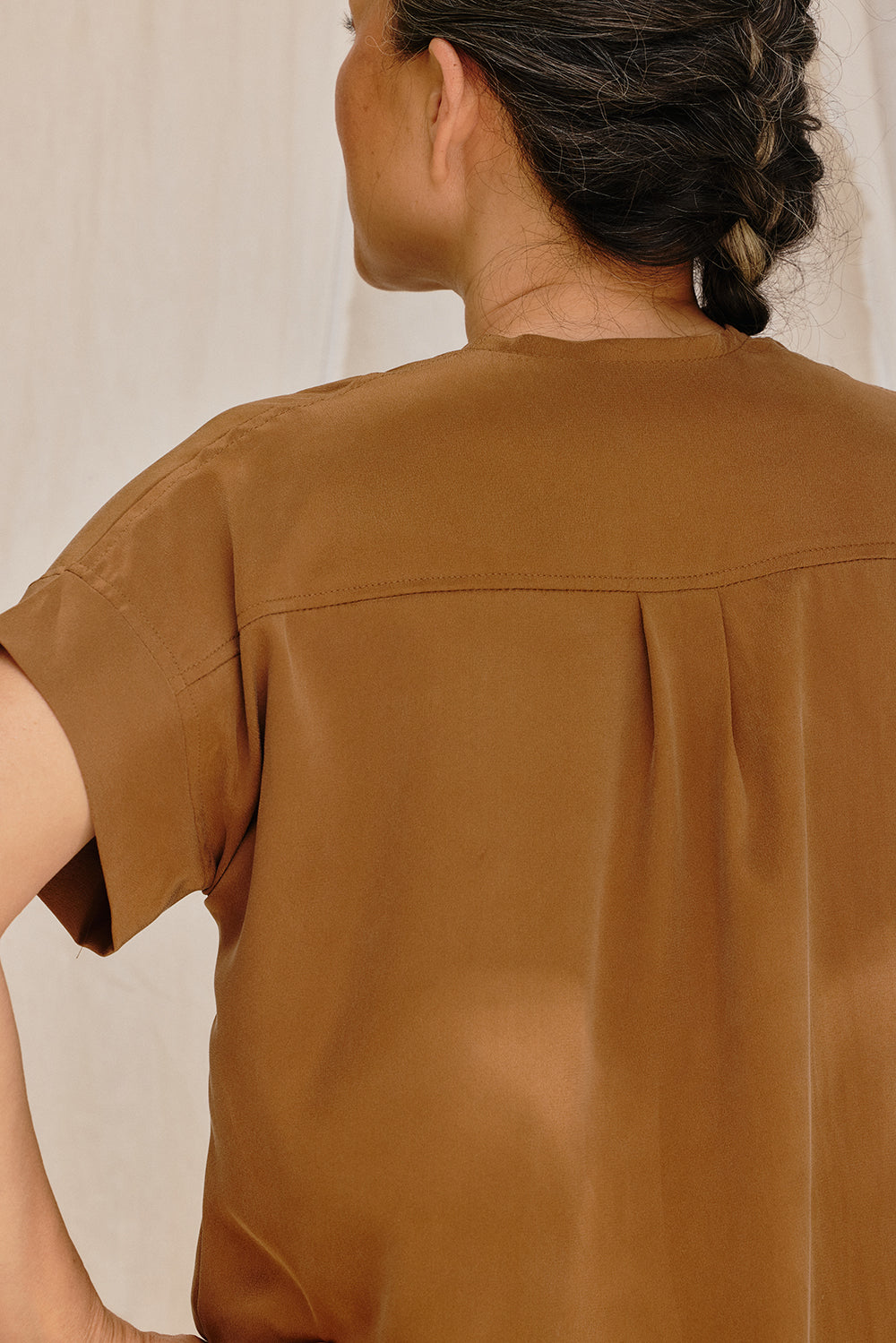 Georgia Snap Top in Washable Silk Ochre#color_ochre