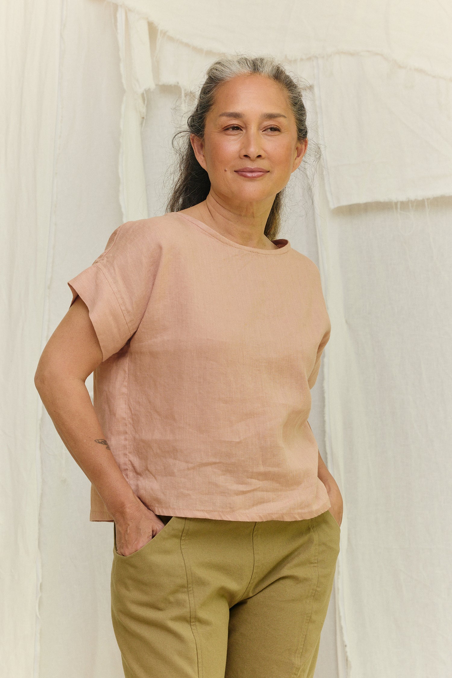 Georgia Tee in Lightweight Linen Canyon#color_canyon