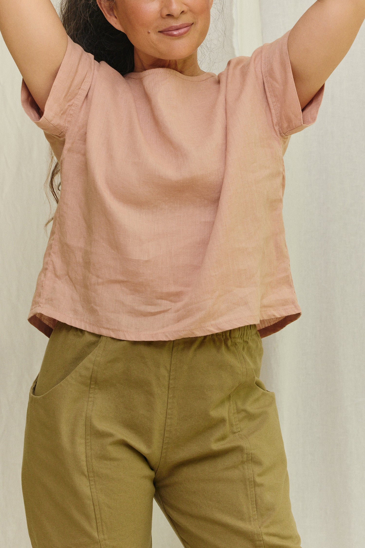 Georgia Tee in Lightweight Linen Canyon#color_canyon