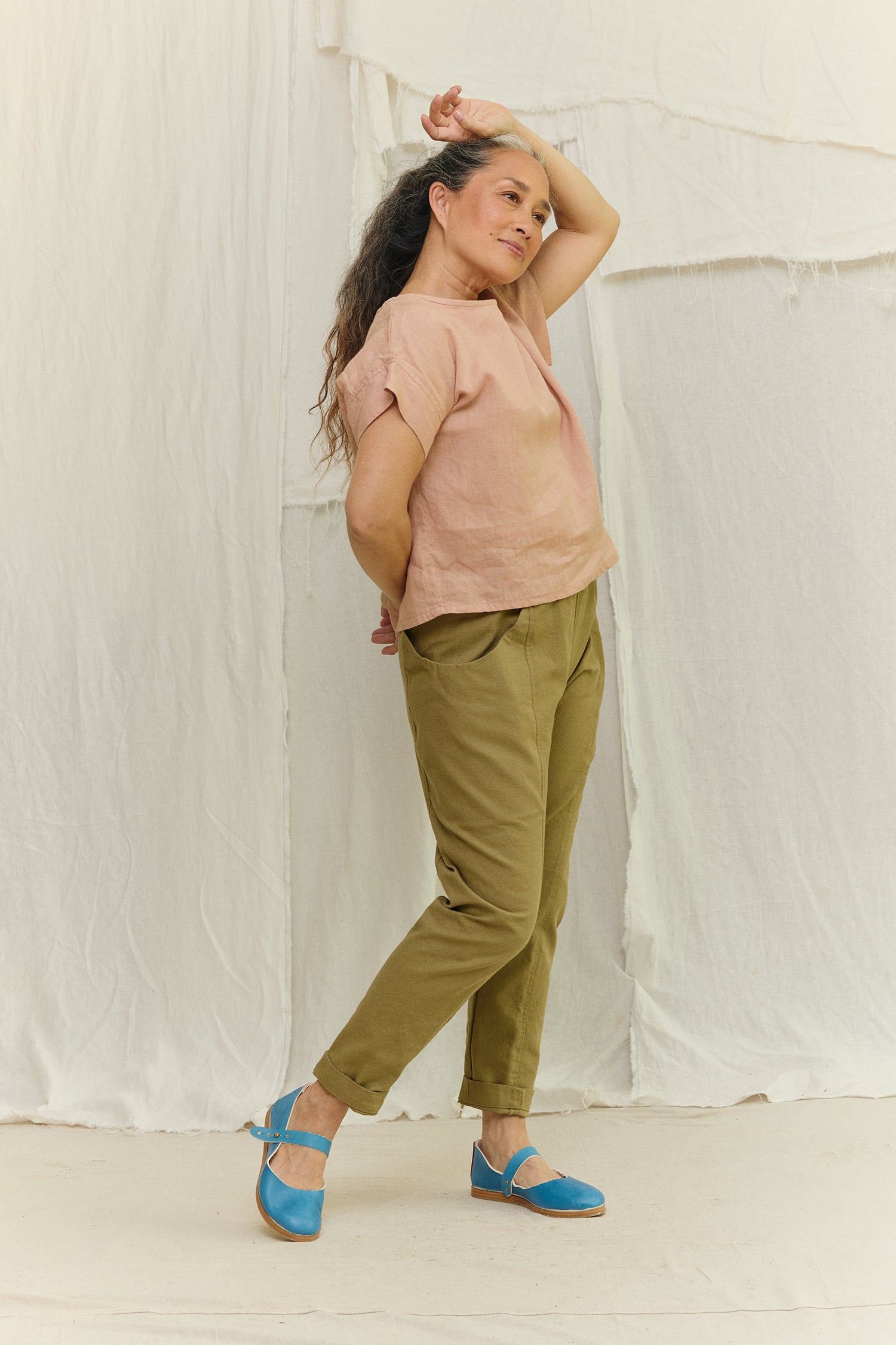 Georgia Tee in Lightweight Linen Canyon#color_canyon