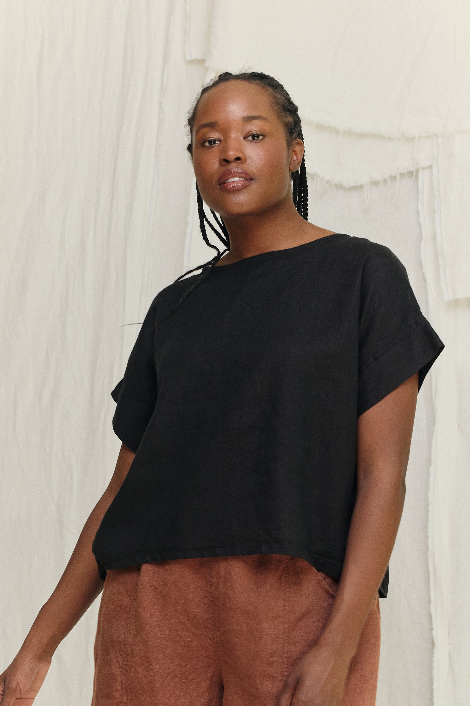Georgia Tee in Lightweight Linen Ink#color_ink