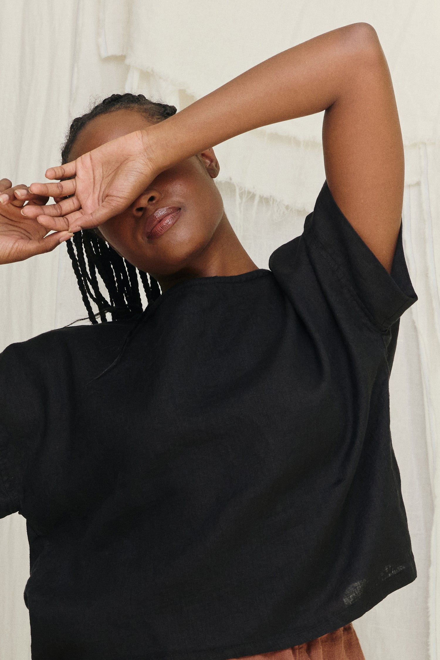 Georgia Tee in Lightweight Linen Ink#color_ink