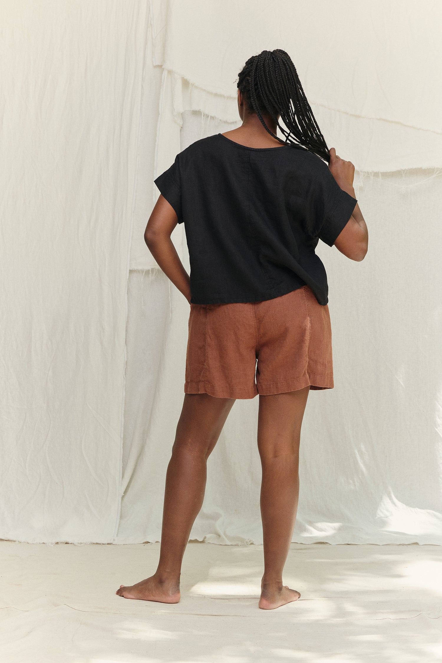 Georgia Tee in Lightweight Linen Ink#color_ink