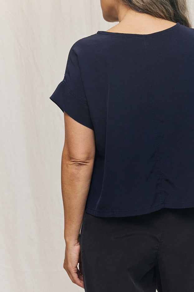 Georgia Tee in Washable Silk Midnight#color_midnight
