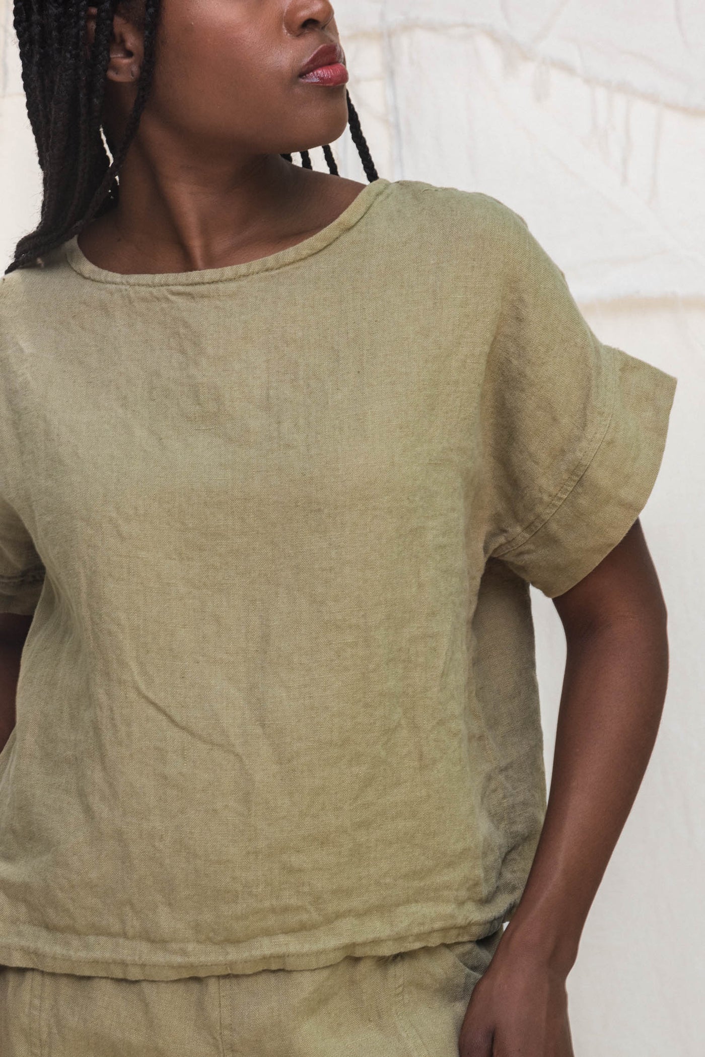 Georgia Tee in Midweight Linen Pear#color_pear