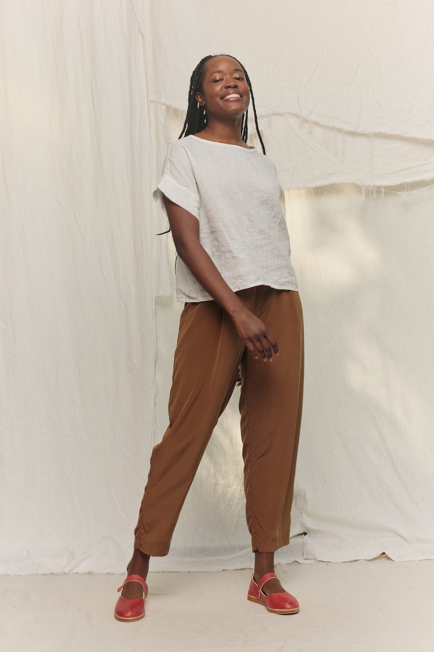 Georgia Tee in Lightweight Linen Salt#color_salt