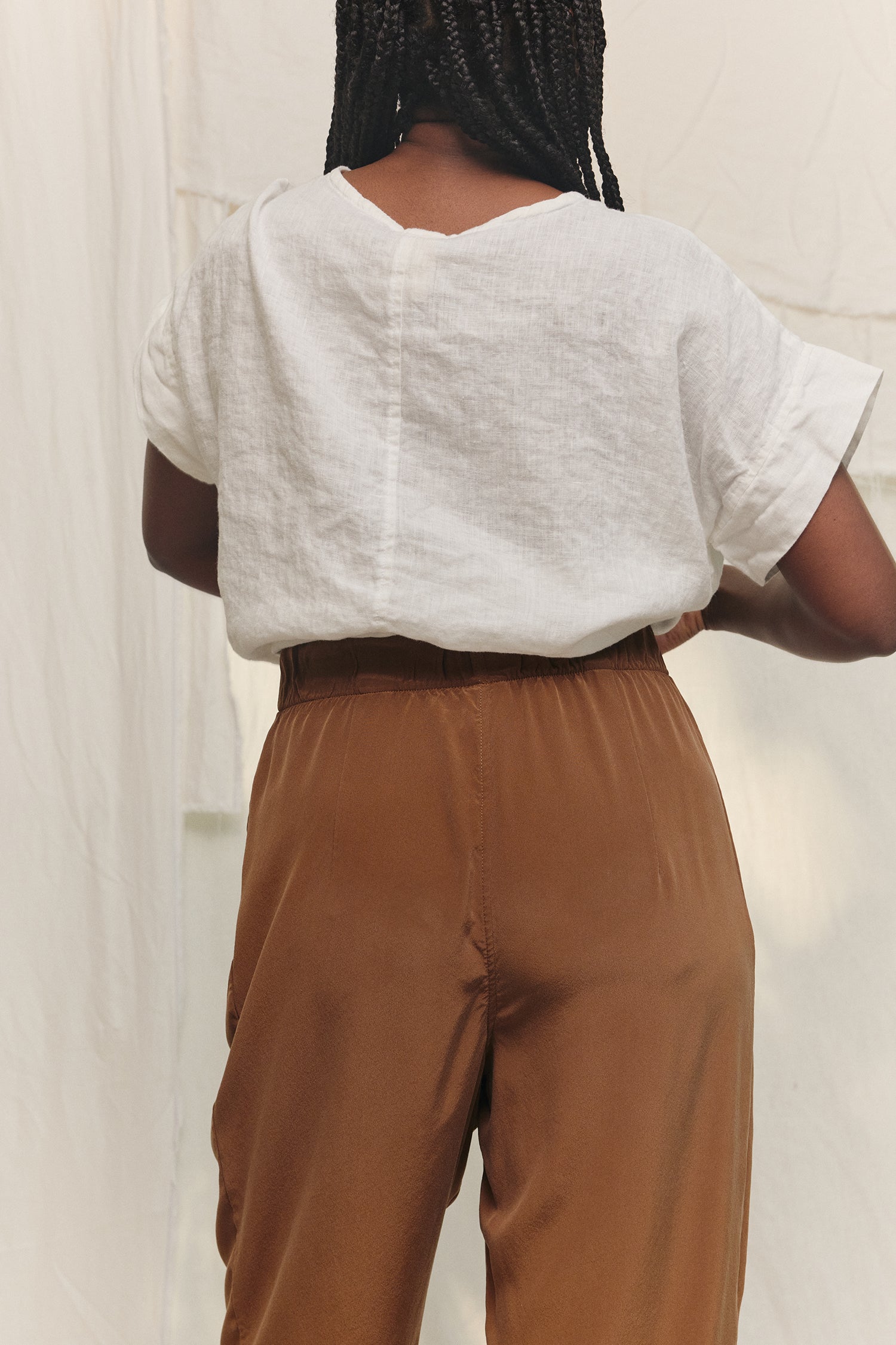 Georgia Tee in Lightweight Linen Salt#color_salt