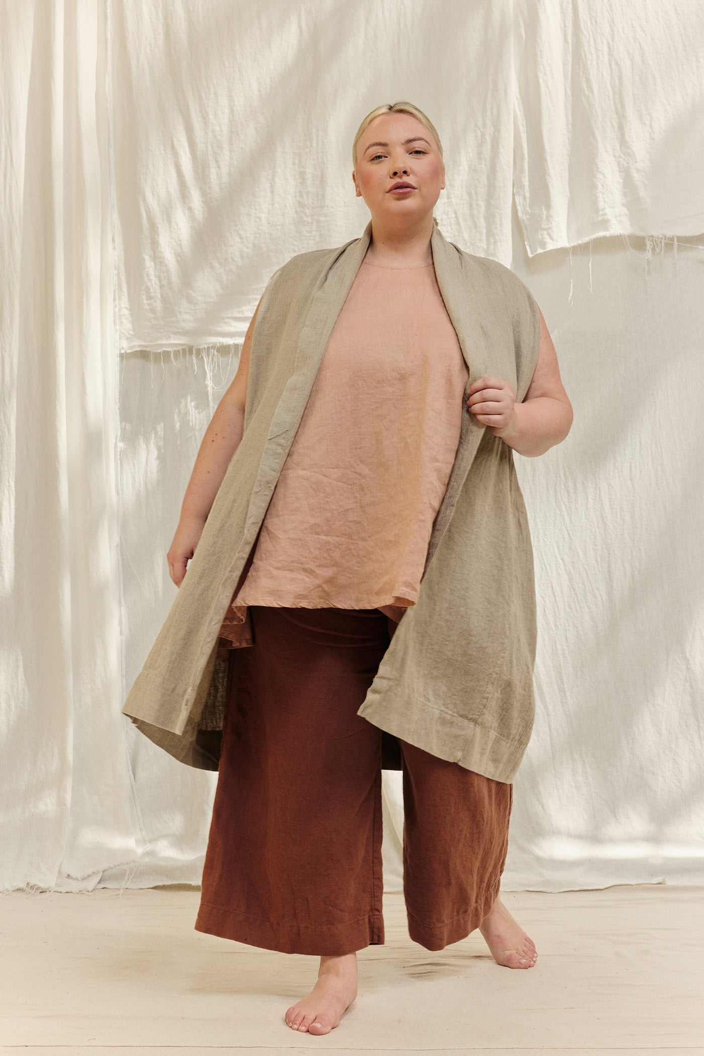 Harlow Tunic in Lightweight Linen Canyon#color_canyon