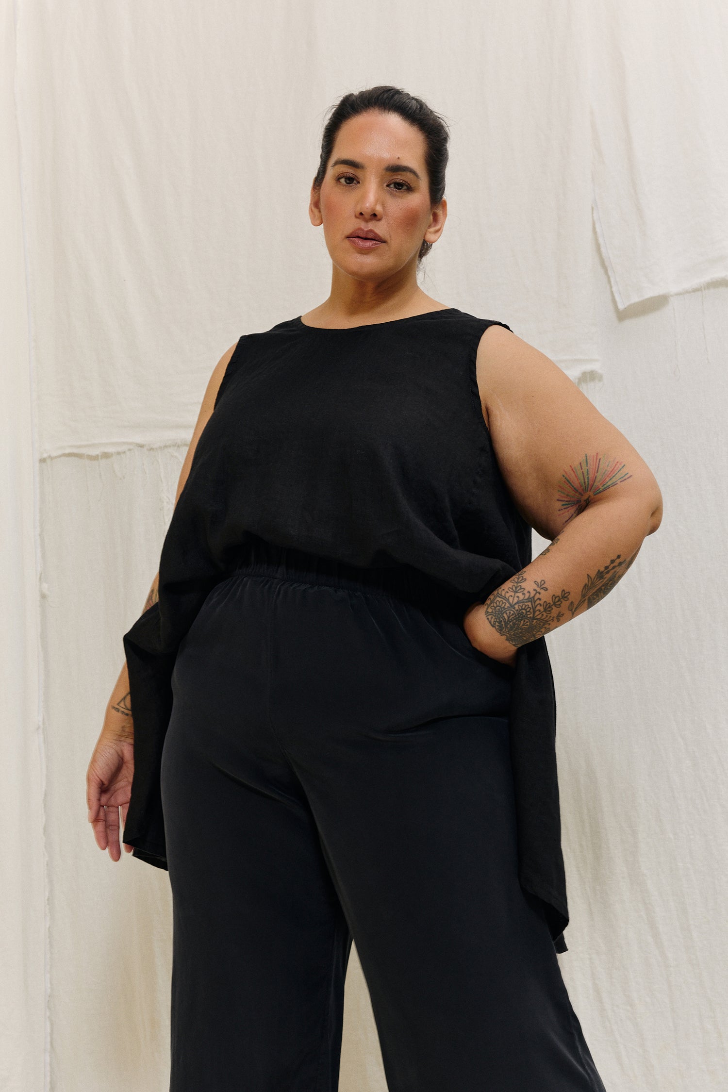 Harlow Tunic in Lightweight Linen Ink#color_ink