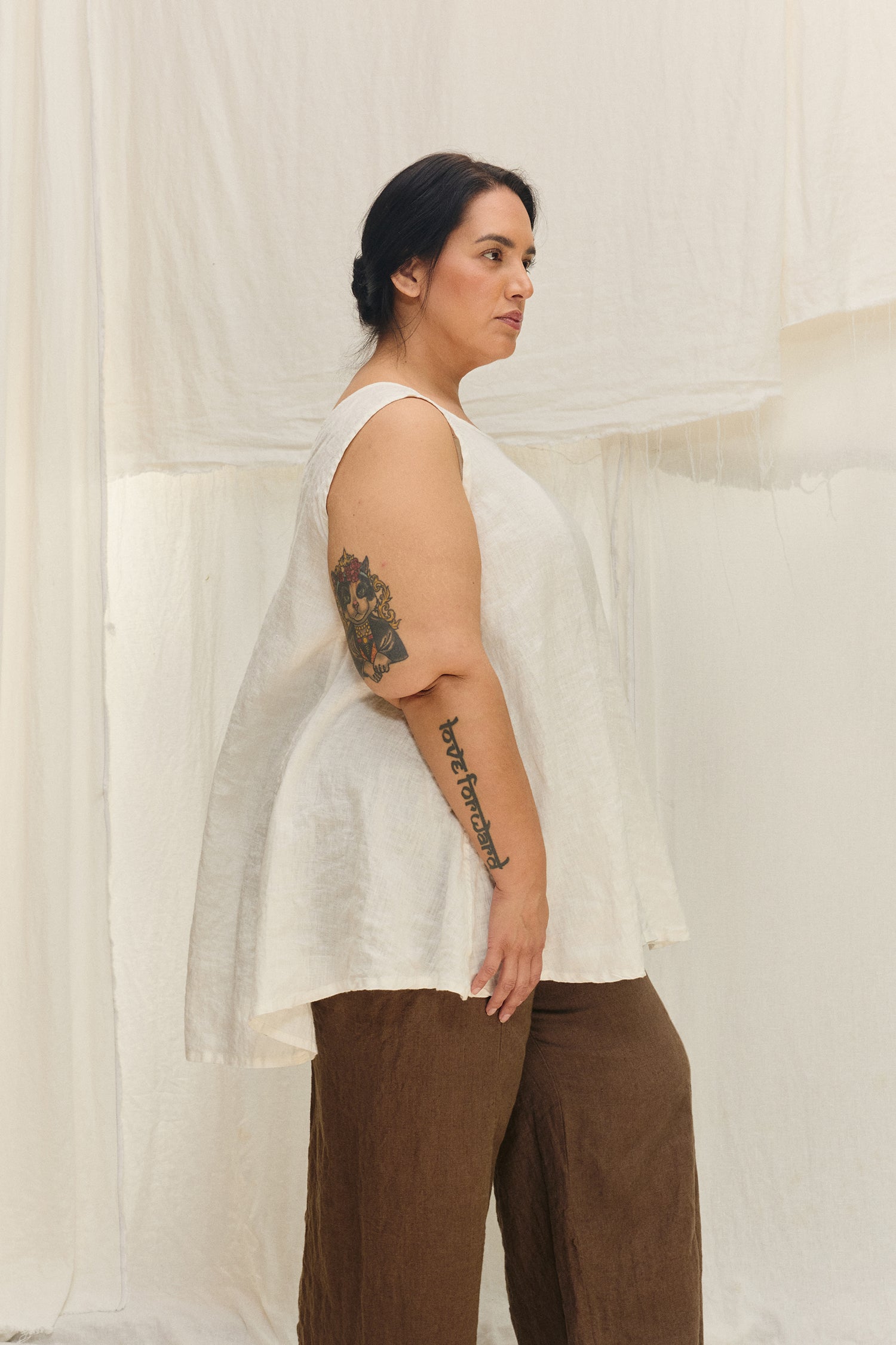 Harlow Tunic in Lightweight Linen Salt#color_salt