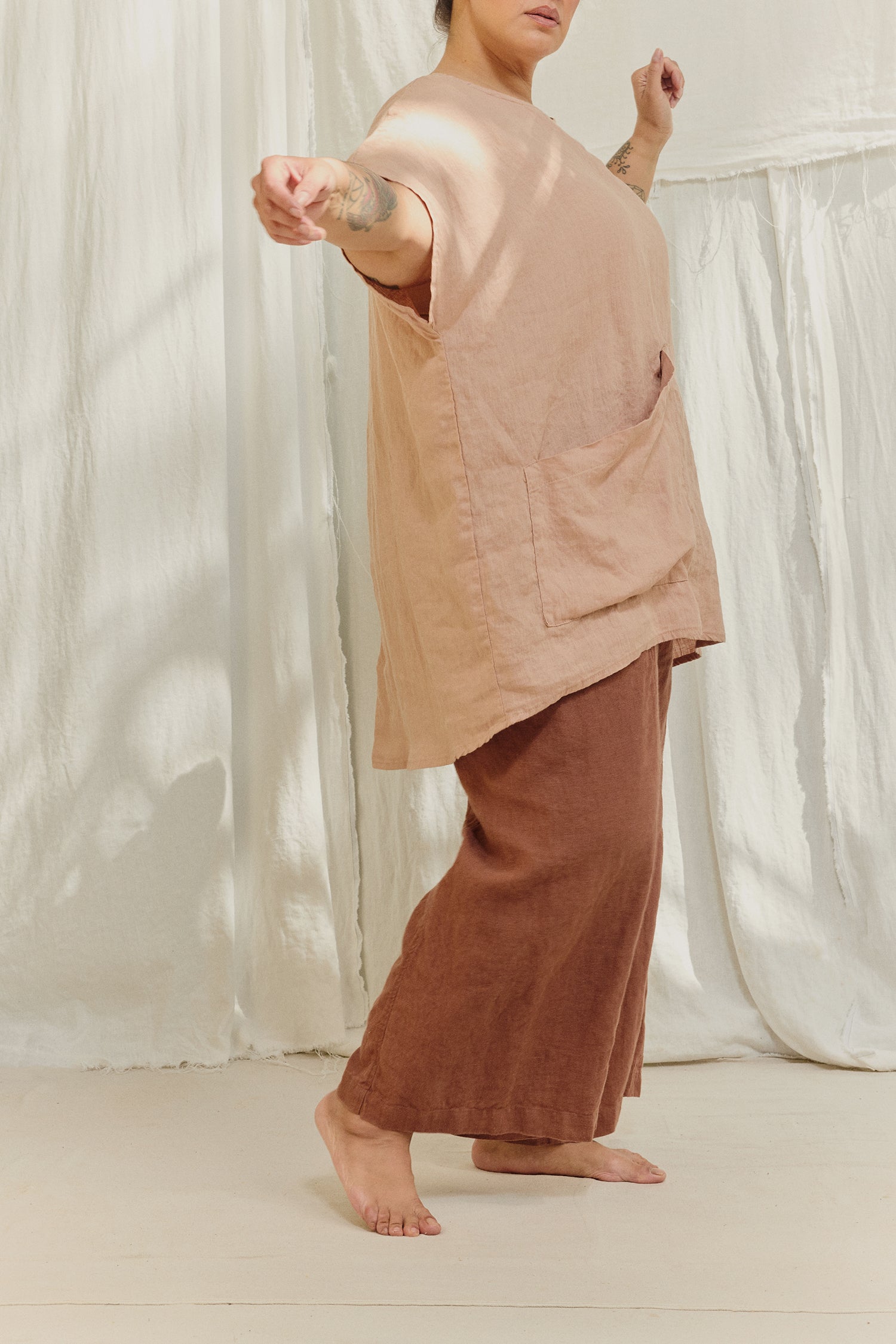 Harper Tunic in Lightweight Linen Canyon#color_canyon
