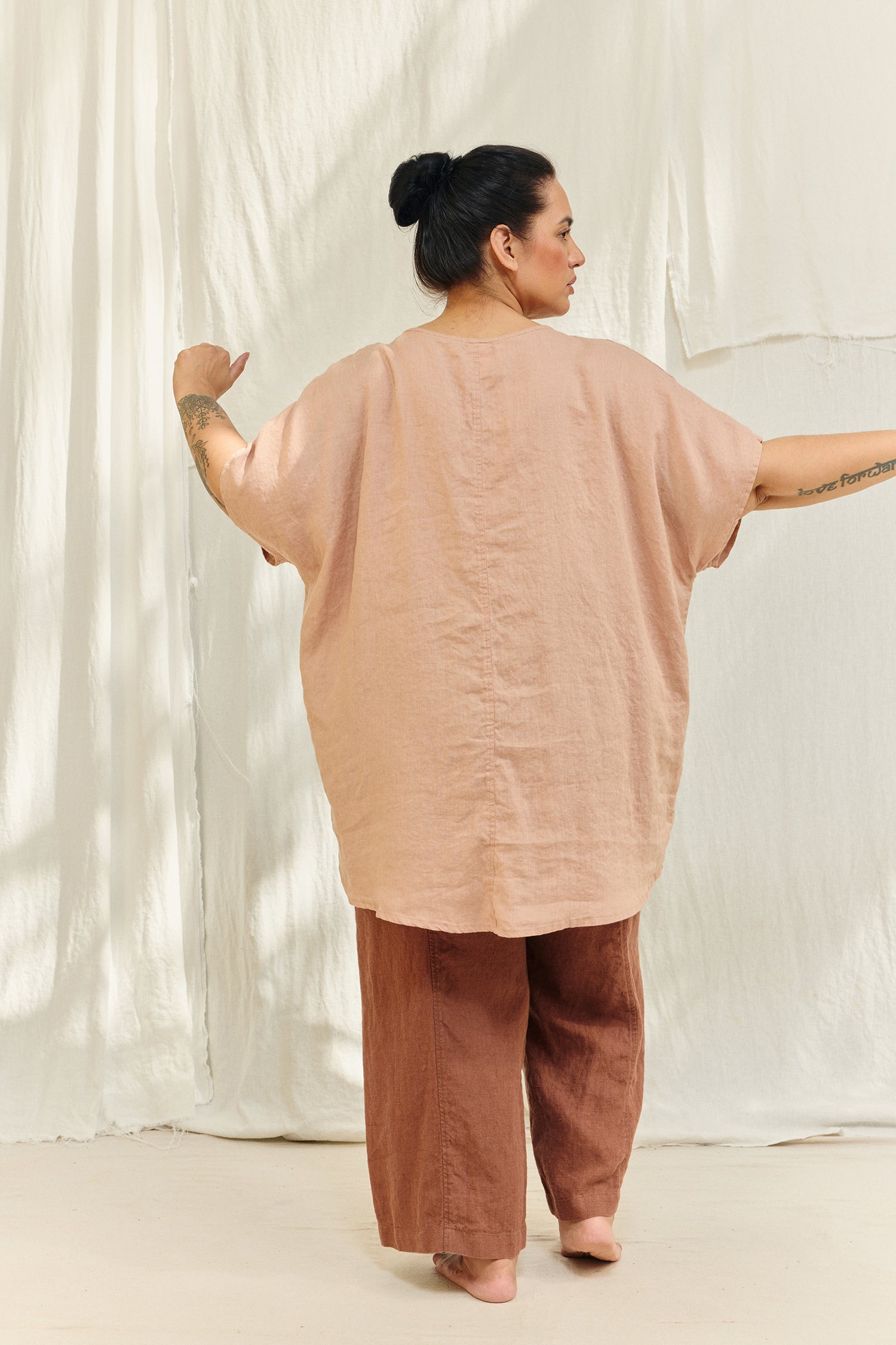 Harper Tunic in Lightweight Linen Canyon#color_canyon