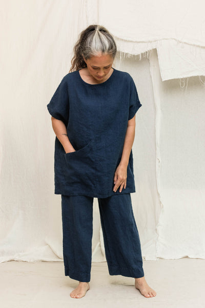 Harper Tunic in Midweight Linen Indigo#color_indigo