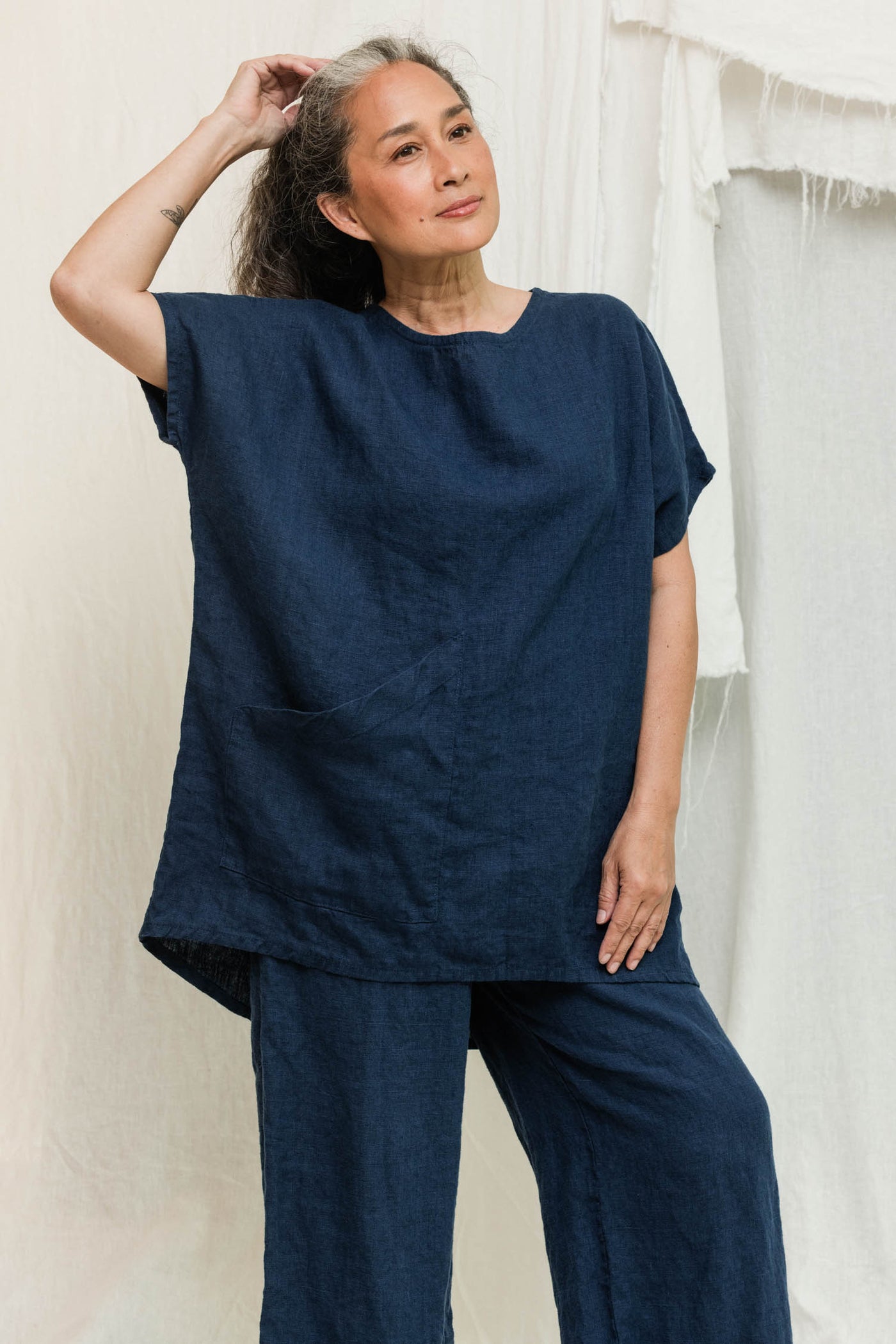 Harper Tunic in Midweight Linen Indigo#color_indigo