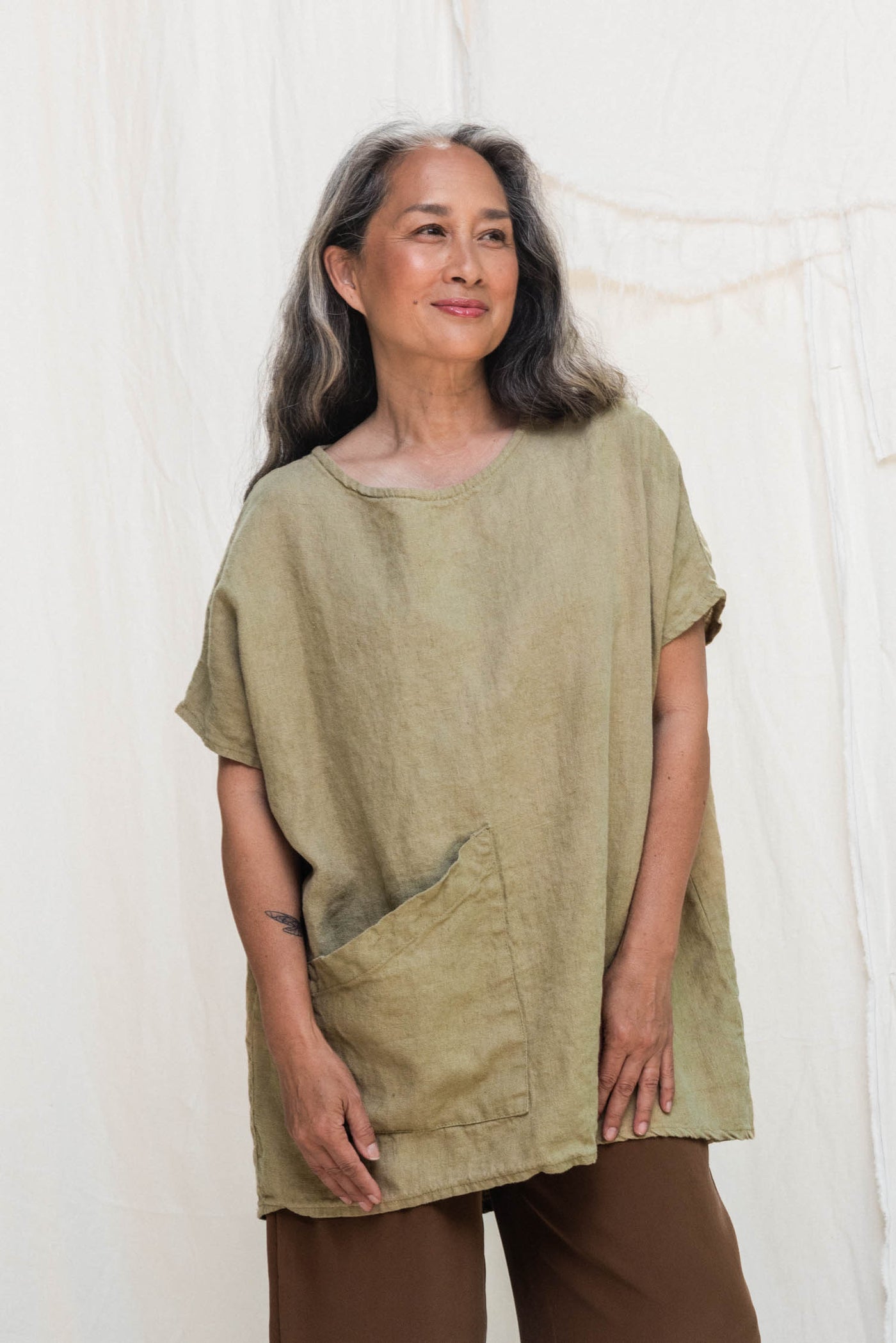 Harper Tunic in Midweight Linen Pear#color_pear