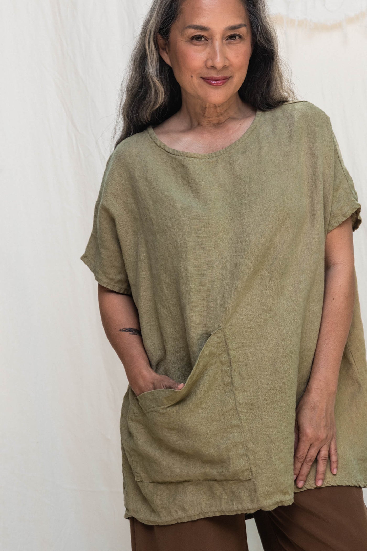 Harper Tunic in Midweight Linen Pear#color_pear