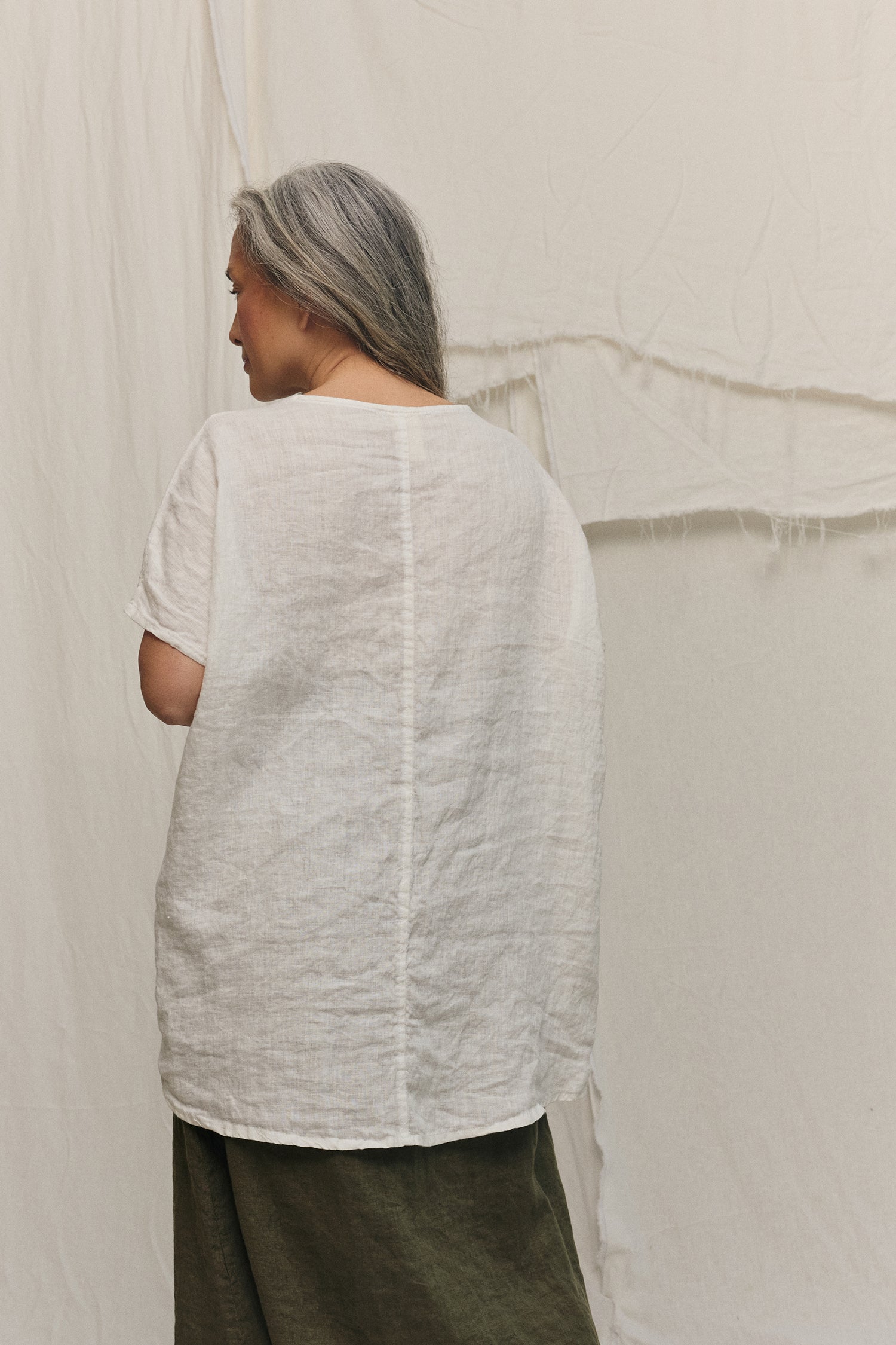 Harper Tunic in Lightweight Linen Salt#color_salt
