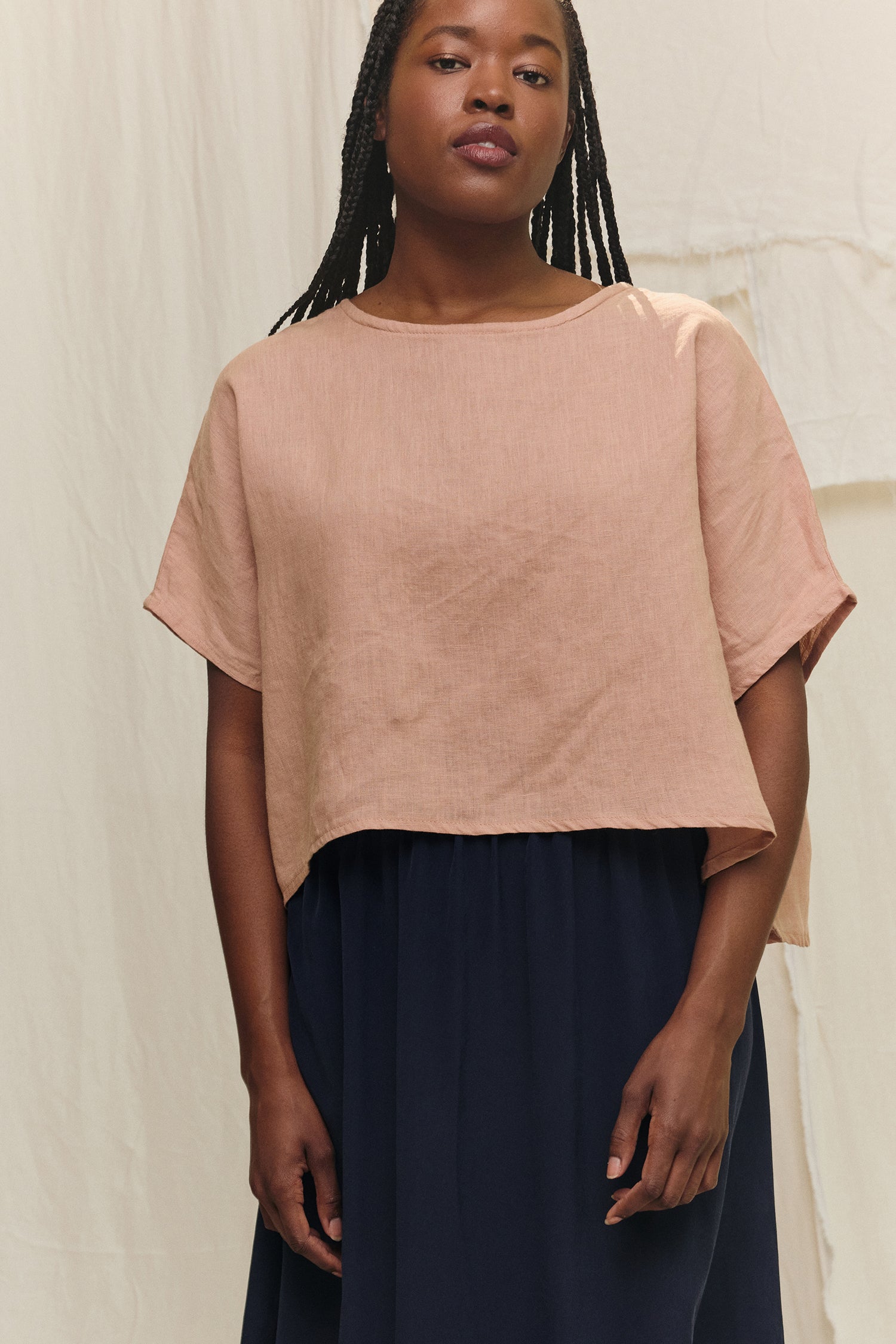 Linn Tee in Lightweight Linen Canyon#color_canyon