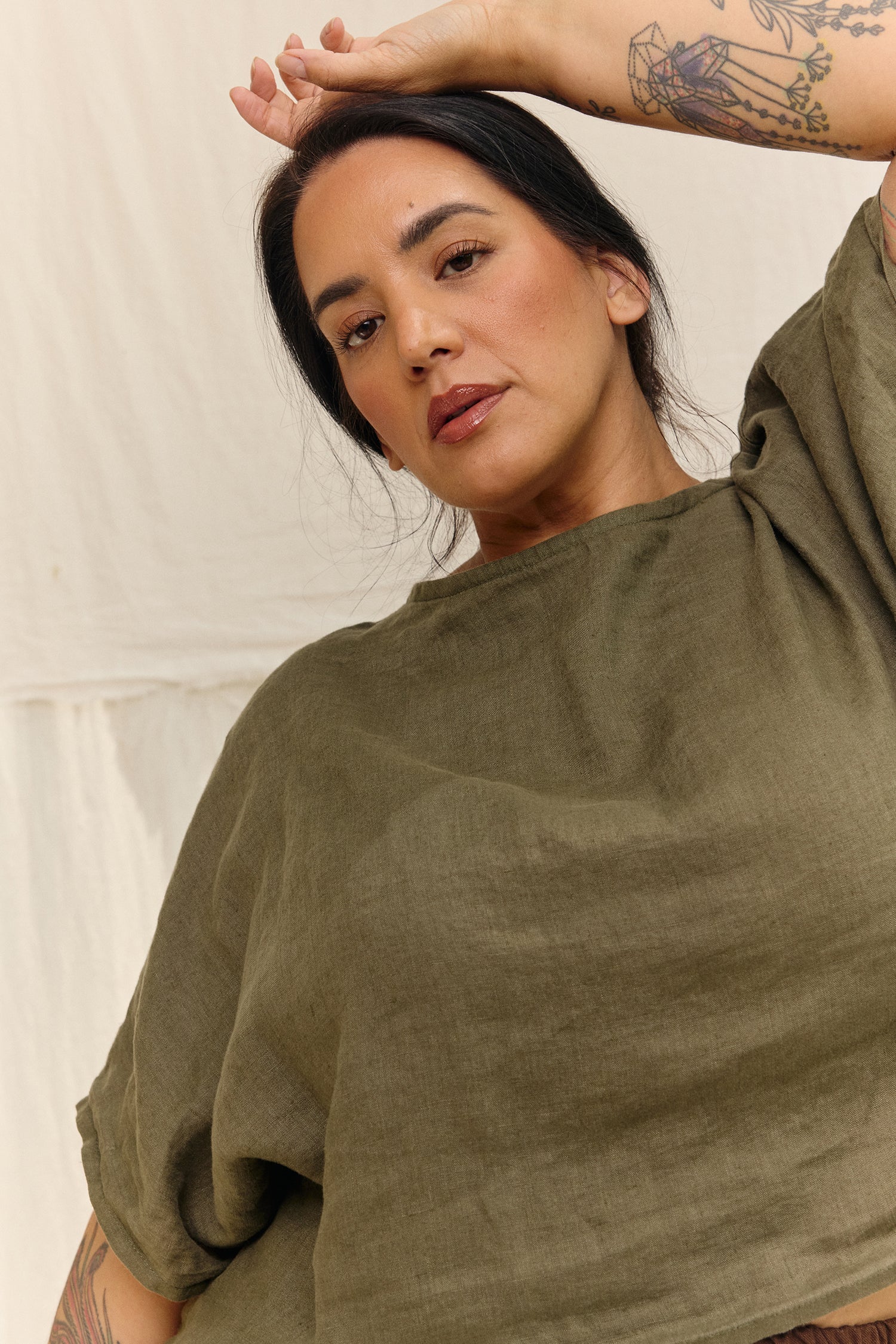 Linn Tee in Lightweight Linen Lichen#color_lichen