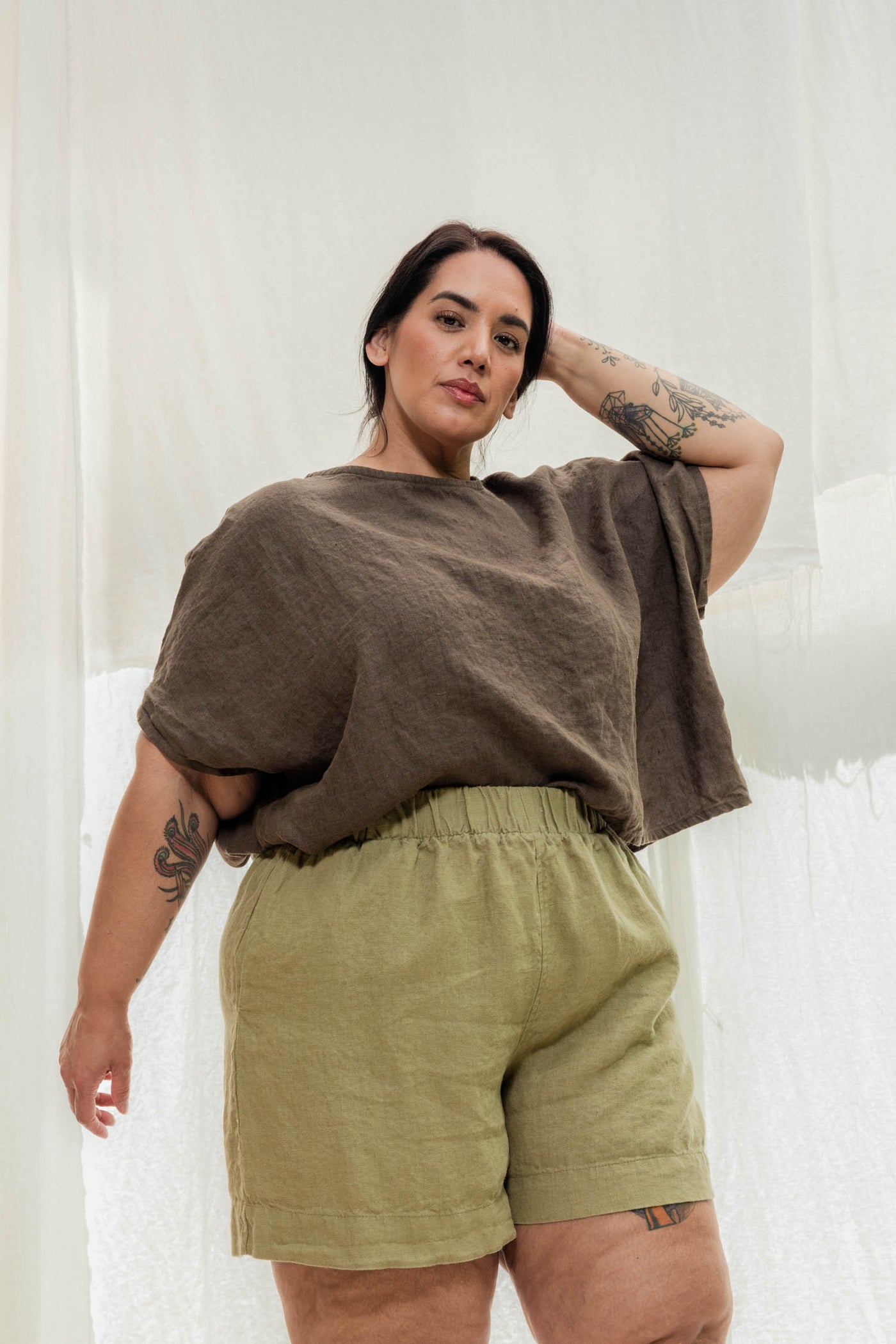 Linn Tee in Midweight Linen Cacao#color_cacao