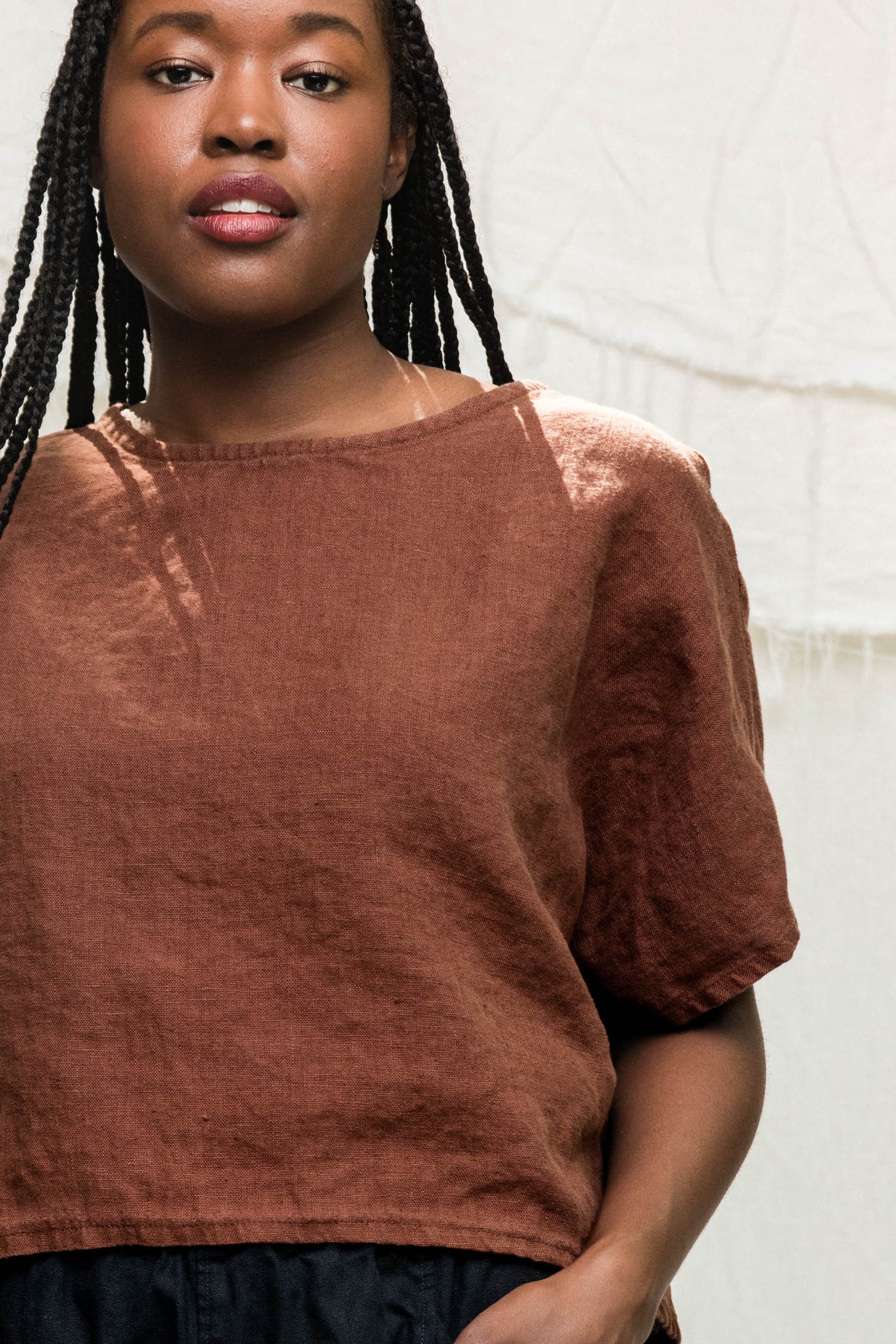 Linn Tee in Midweight Linen Cedar#color_cedar