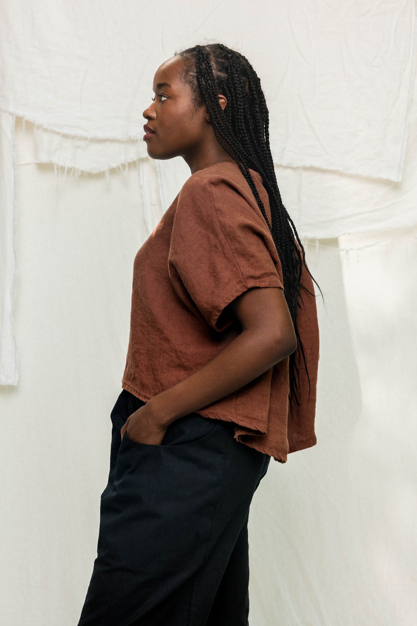 Linn Tee in Midweight Linen Cedar#color_cedar