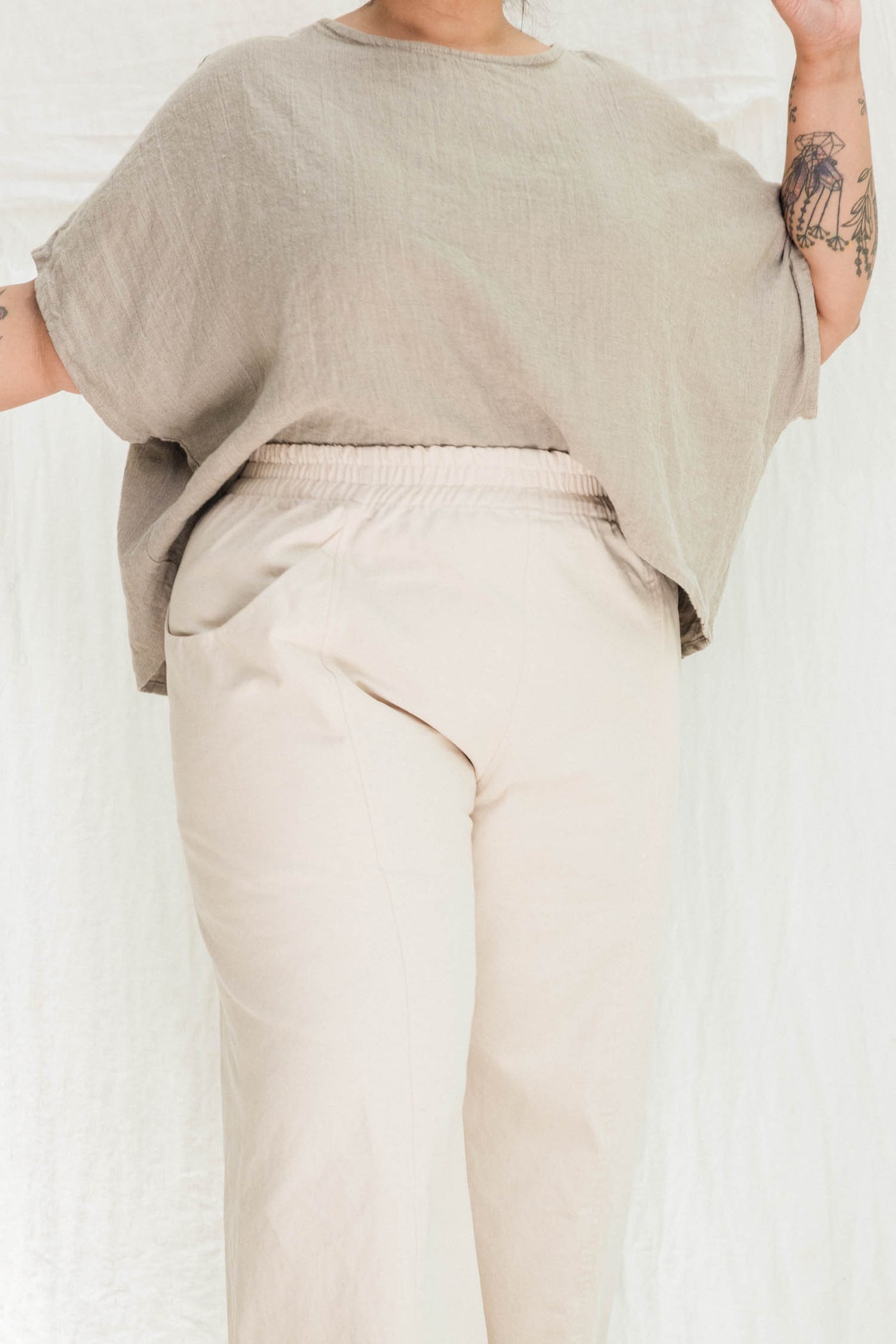 Linn Tee in Midweight Linen Flax#color_flax