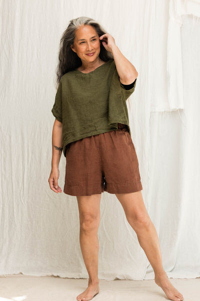 Linn Tee in Midweight Linen Verte#color_verte