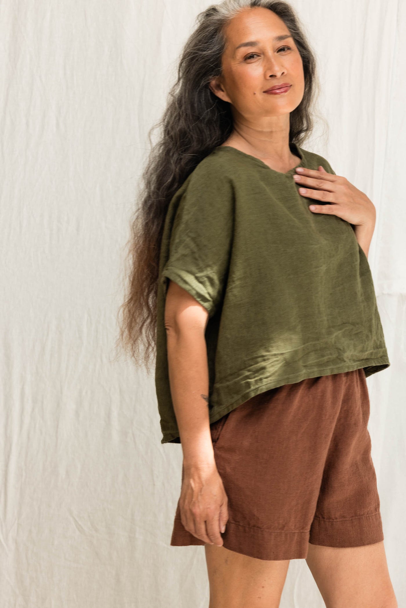 Linn Tee in Midweight Linen Verte#color_verte