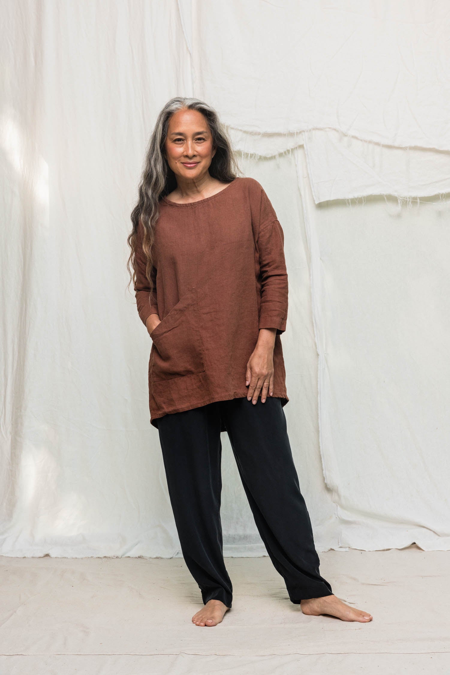 Long Sleeve Harper Tunic in Midweight Linen cedar#color_cedar