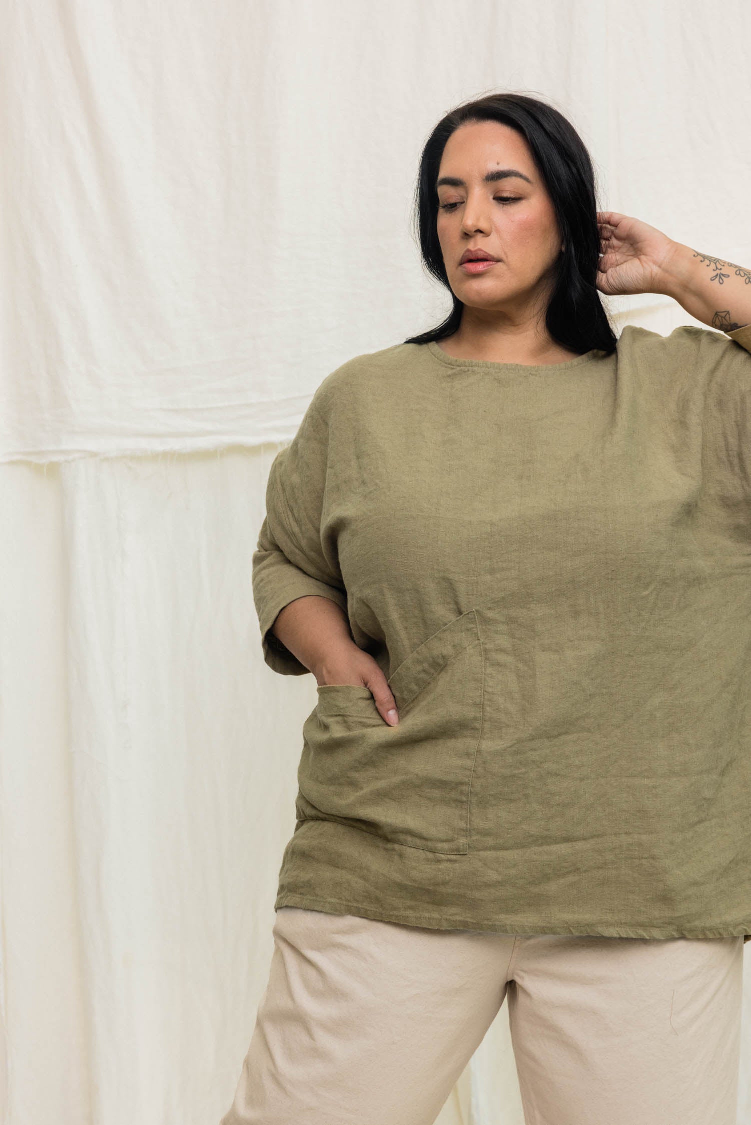 Long Sleeve Harper Tunic in Midweight Linen Pear#color_pear