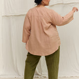 Long Sleeve Kara Snap Top in Lightweight Linen Canyon#color_canyon