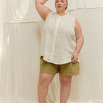 Sleeveless Kara Snap Top in Lightweight Linen Salt#color_salt