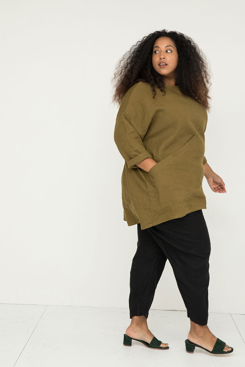 Long Sleeve Harper Tunic in Midweight Linen Olive#color_olive