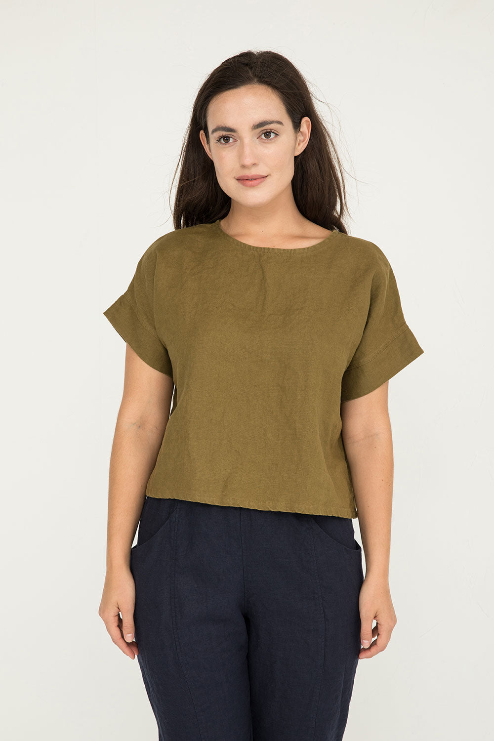 Georgia Tee in Midweight Linen Olive#color_olive