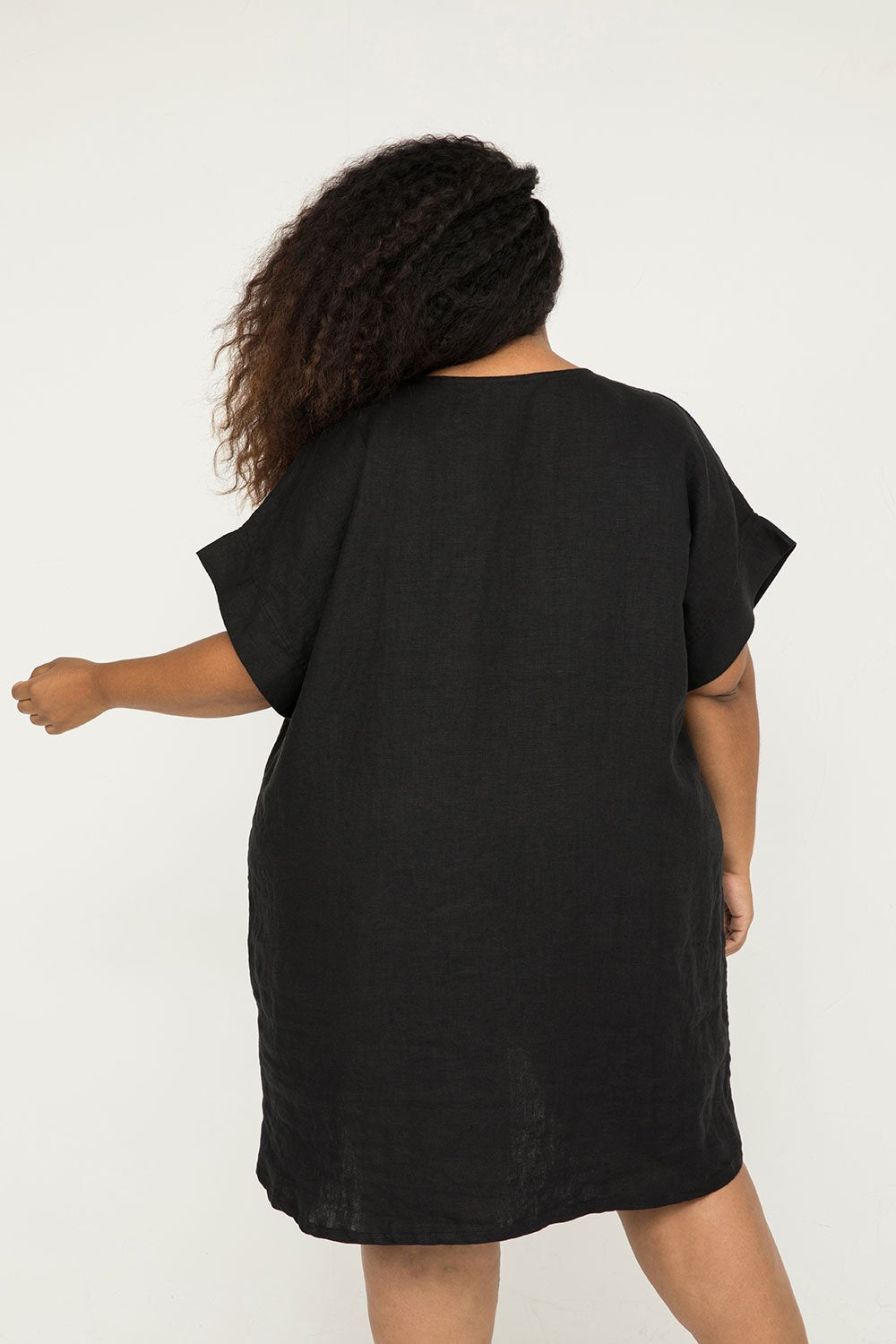 Georgia Dress in Black Midweight Linen#color_black