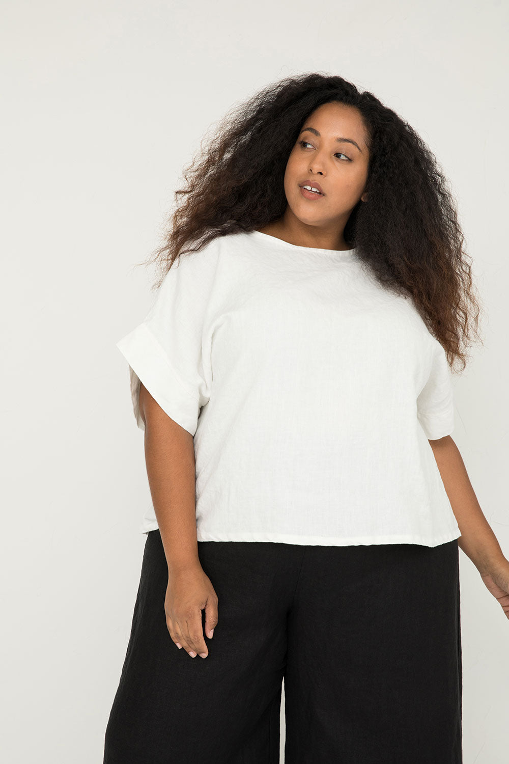 Georgia Tee in Midweight Linen Ivory#color_ivory
